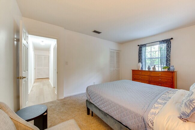 Foto del edificio - The Munson Retreat, Furnished 3 bed 2 bath near Munson Park