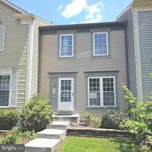Building Photo - 6552 Old Carriage Dr