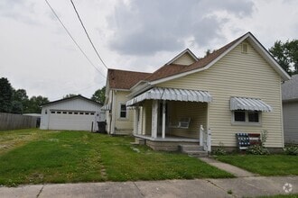 Building Photo - 609 Main St