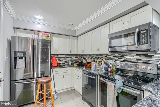 Foto del edificio - 108 N Madeira St