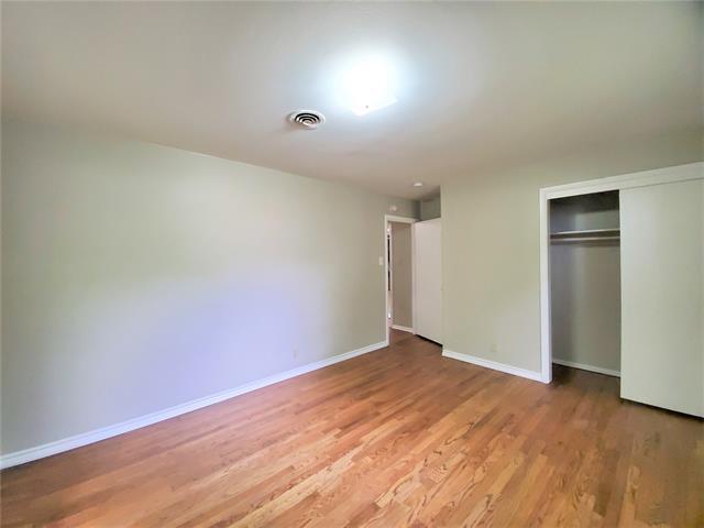 Foto del edificio - 2115 Glenwood Ln