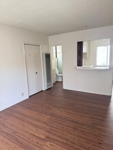 Building Photo - 1516 Rock Glen Ave