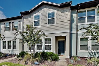 Building Photo - 3326 Azolla St