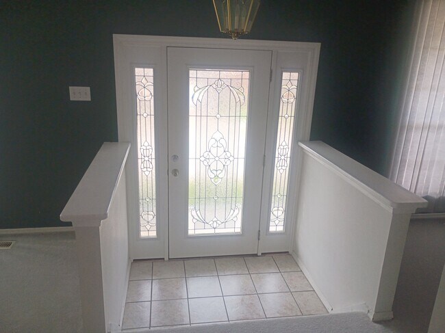 Foto del edificio - 4863 Vermilion Dr