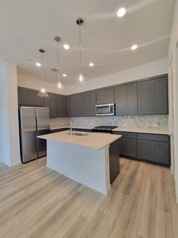 Foto del edificio - 2245 Adena Spgs Dr