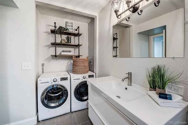 Foto del edificio - 16259 W 10th Ave