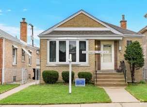 Building Photo - 6142 W 63rd St