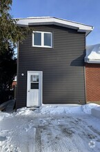 Exterior - 6 Hillview Rd