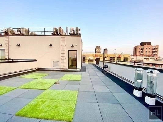 Foto del edificio - TROUTMAN STREET