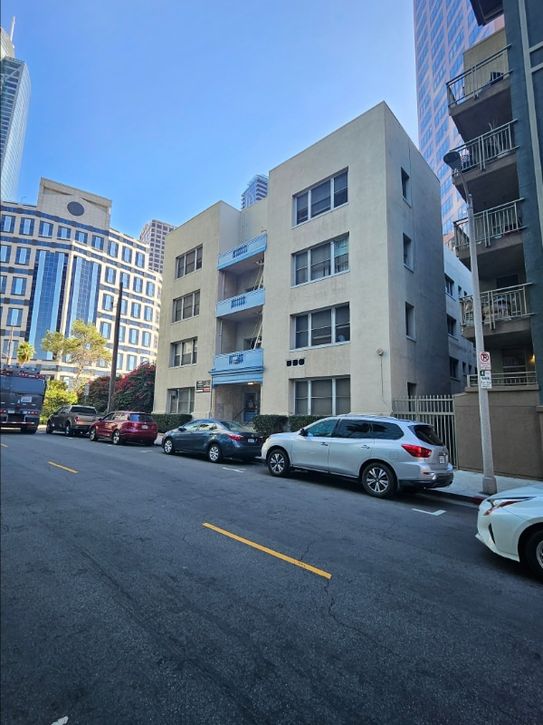 Photo - 1026 Ingraham St Apartment