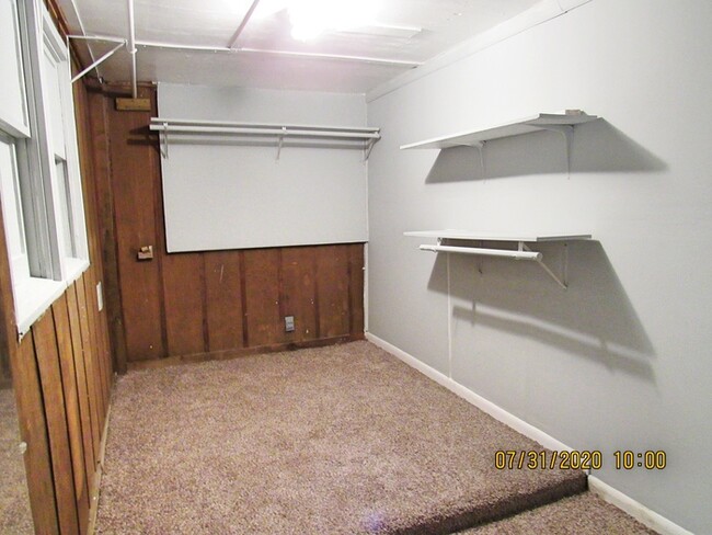 Foto del edificio - 211 W Stop 11 Rd, Indpls, IN 46217