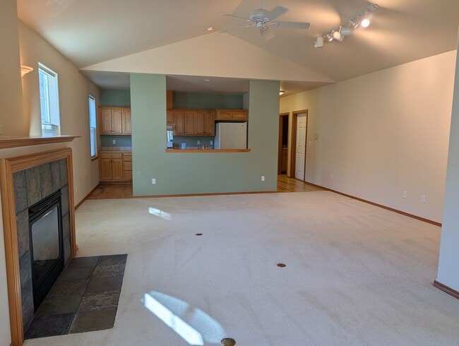 Building Photo - 2519 Stonebridge Way