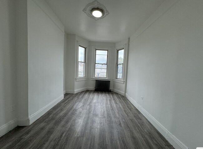 Foto del edificio - 72 Rose Ave