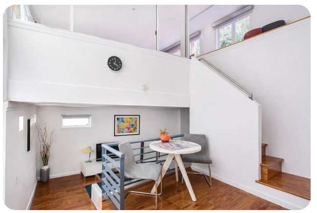 Foto del edificio - 8665 Clifton Way