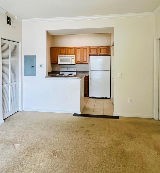 Building Photo - 11811 Estates Club Dr