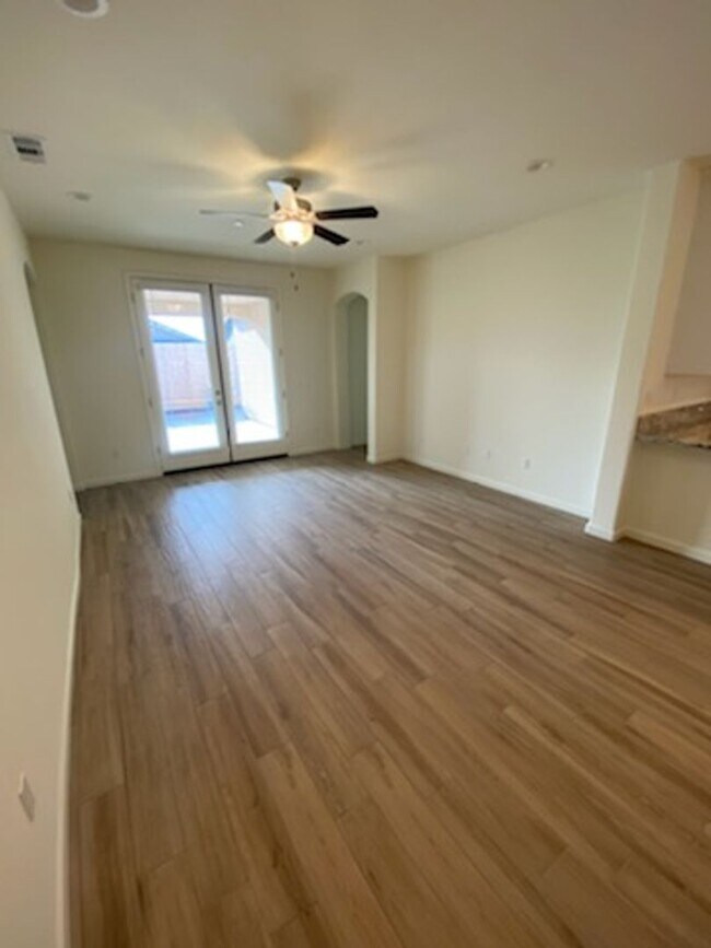 Foto del edificio - Beautiful Brand New Home in the gated Arbo...