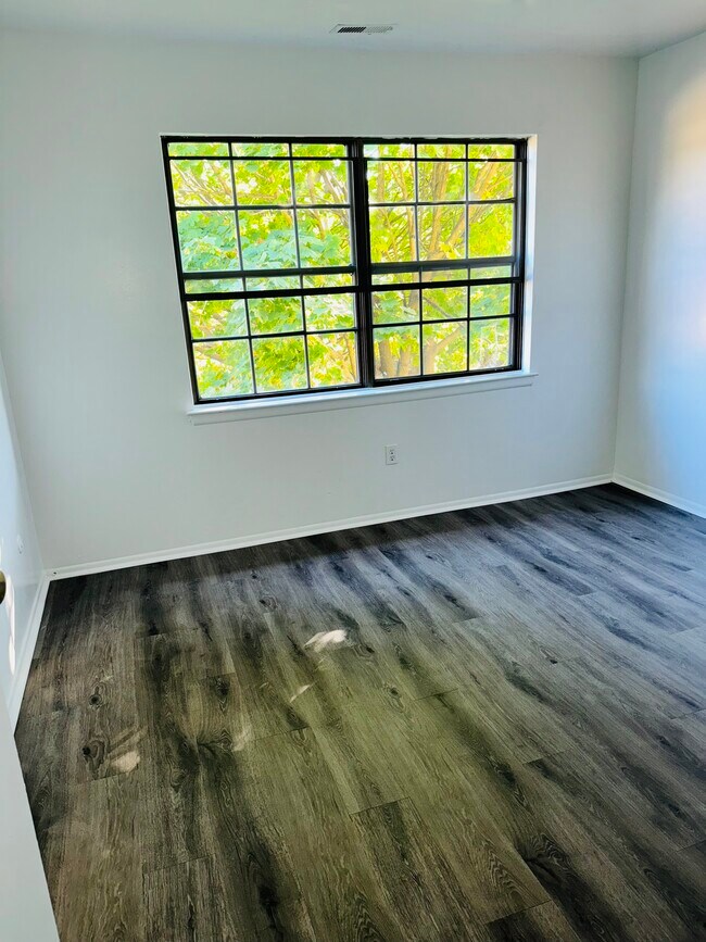 127 Willow Turn Unit 3 bedroom 2 bathroom, Mount Laurel, NJ 08054