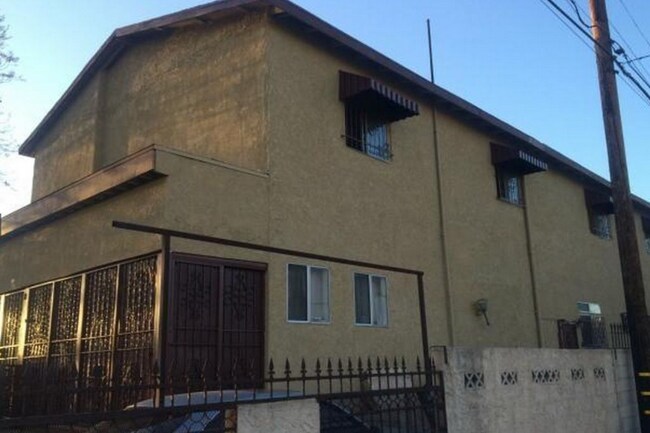 Building Photo - 443 E 84th St