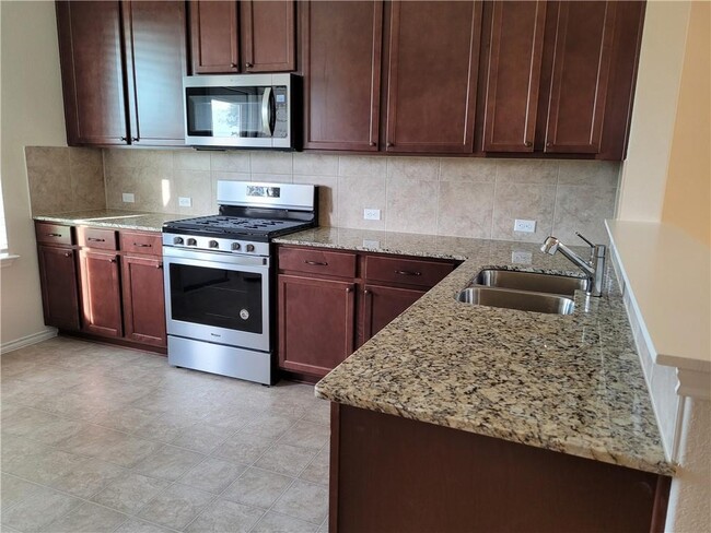 Building Photo - 279 Zuma Dr