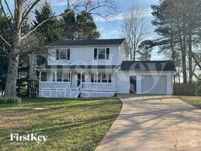 Building Photo - 5612 Pinewood Dr
