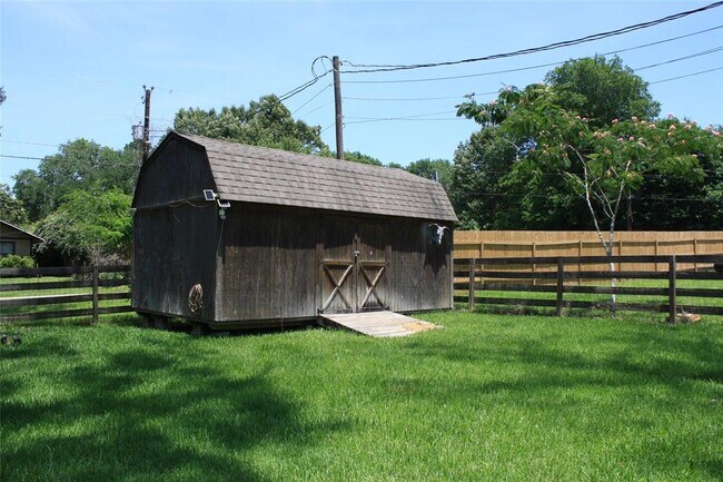 Building Photo - 23750 Horseshoe Bend