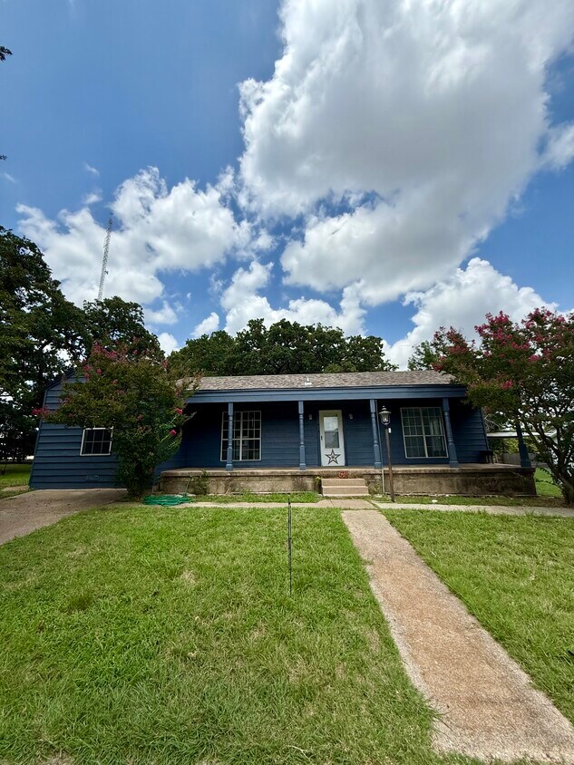 Photo - 411 Dee Ln (Arlington, TX)
