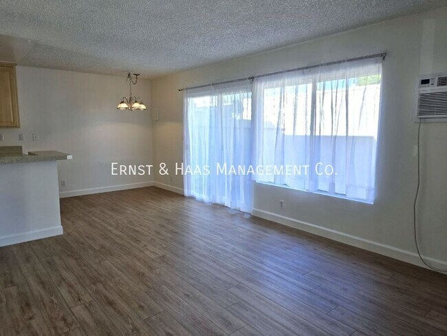 Foto del edificio - 17611 Regency Cir