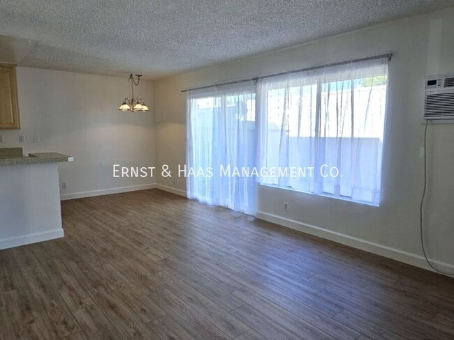 Photo - 17611 Regency Cir Apartment