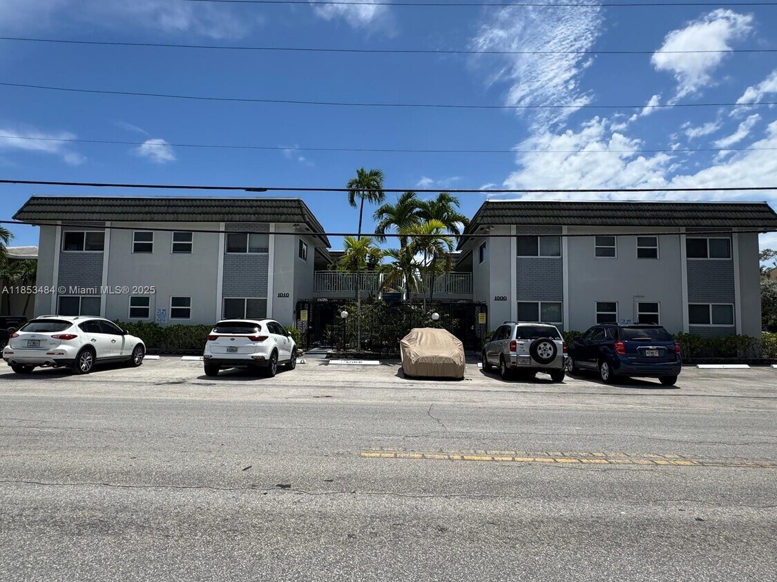 Foto principal - 1000 SE 15th St