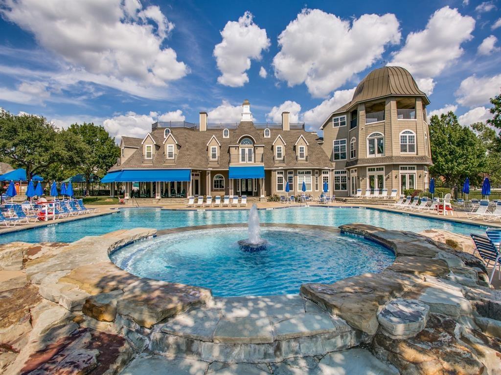 Primary Photo - 1323 Oakcrest Dr