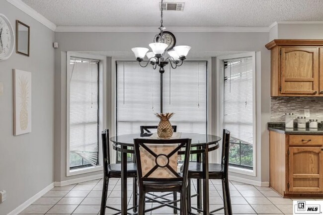 Foto del edificio - 105 Timberlane Dr