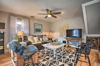 Building Photo - 240 Farmhouse Ln