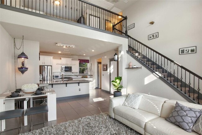 Building Photo - 10906 Brazoria Ln