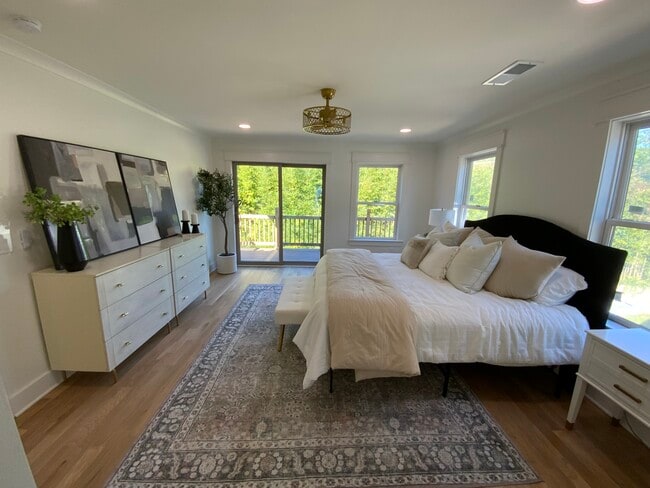 Primary bedroom - 116 3rd Ave