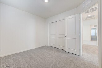 Building Photo - 501 Red Lovebird Ave