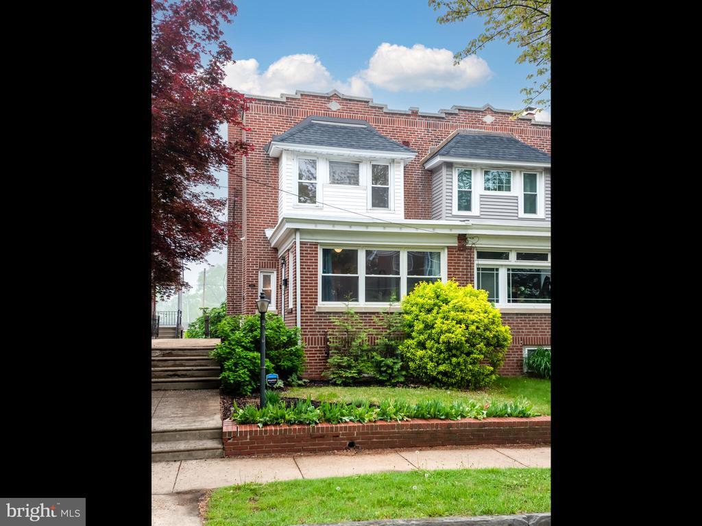 Foto principal - 207 N Penn St