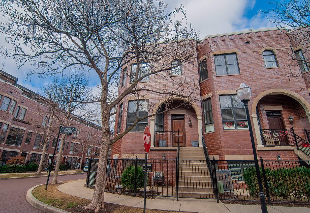 Foto principal - 2635 N Hartland Ct