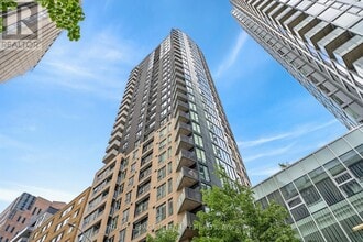Building Photo - 40 Nepean St