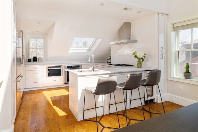 Foto del edificio - 462 Shawmut Ave