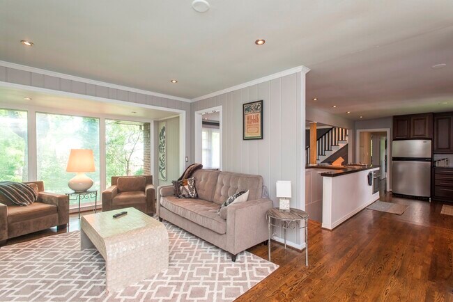 Foto del edificio - 1803 Ashwood Ave