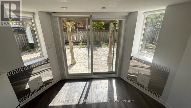 Building Photo - 147 Jefferson Forest Dr