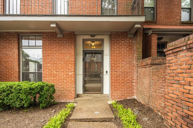 Building Photo - 1707 Belvedere Ct