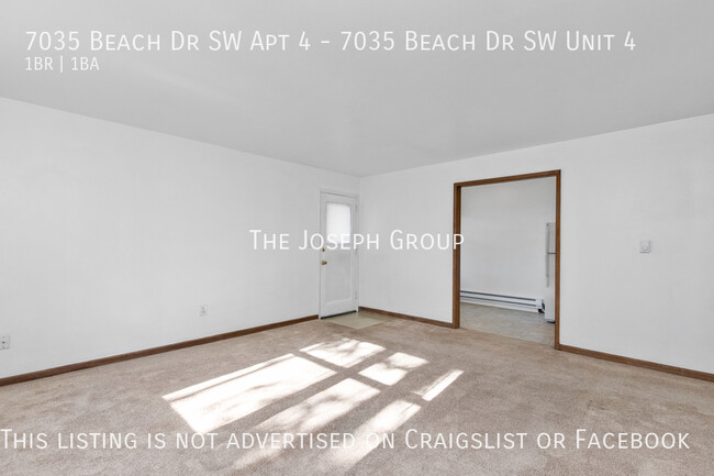 Building Photo - Cozy 1BD/1BA West Seattle Apartment!