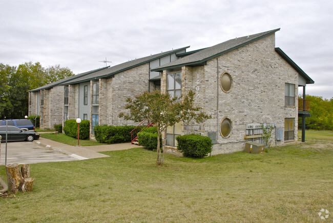 Foto del edificio - Creekview Village Apartment