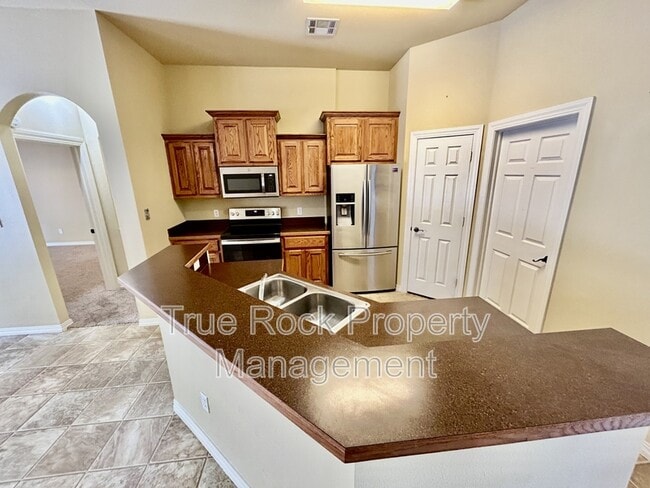 Building Photo - 1109 Emily Ln