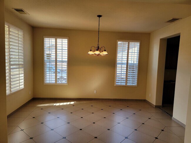 Building Photo - 2873 Whitmore Ave