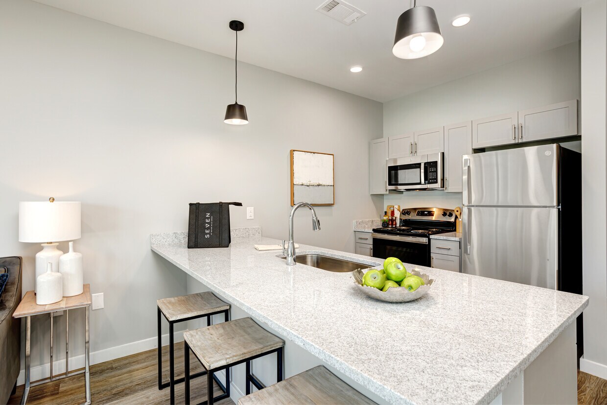 7 at Seven Mile Creek 4040 Travis Dr Nashville, TN Apartments for