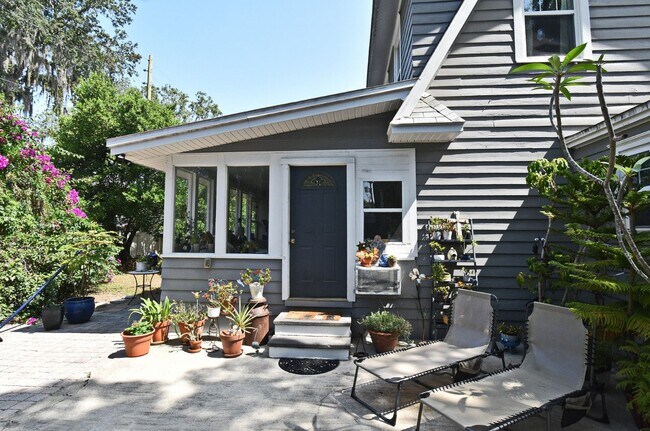 Building Photo - Renovated Home in the Heart of Orlando's M...