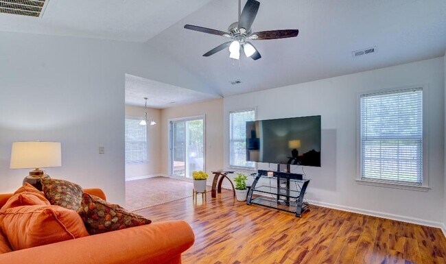 Foto del edificio - 9480 Huckabee Dr NE