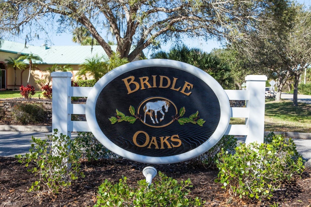 Foto principal - 820 Connemara Cir